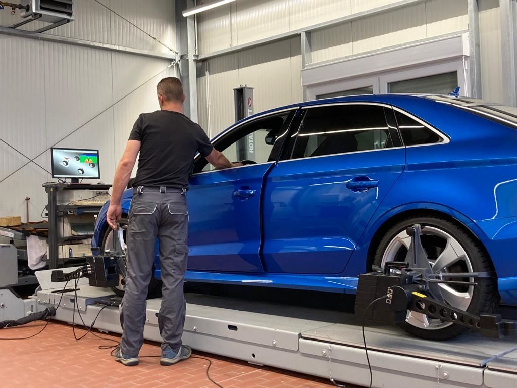 elektronische Achsvermessung Audi